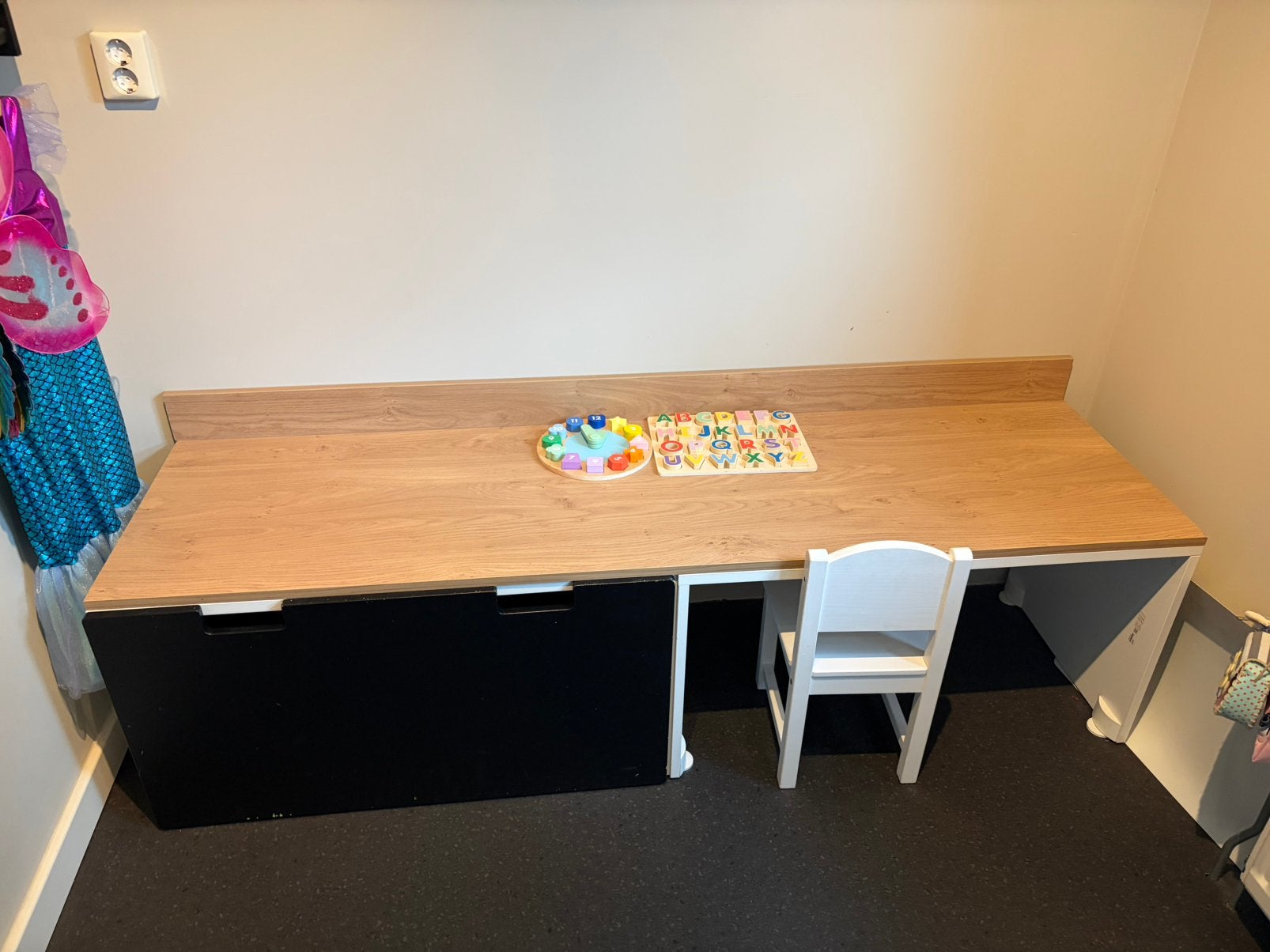 Ikea Smastad kinder speel/opberghoek, Ophalen, Kinderbureau, IKEA, Met wielen