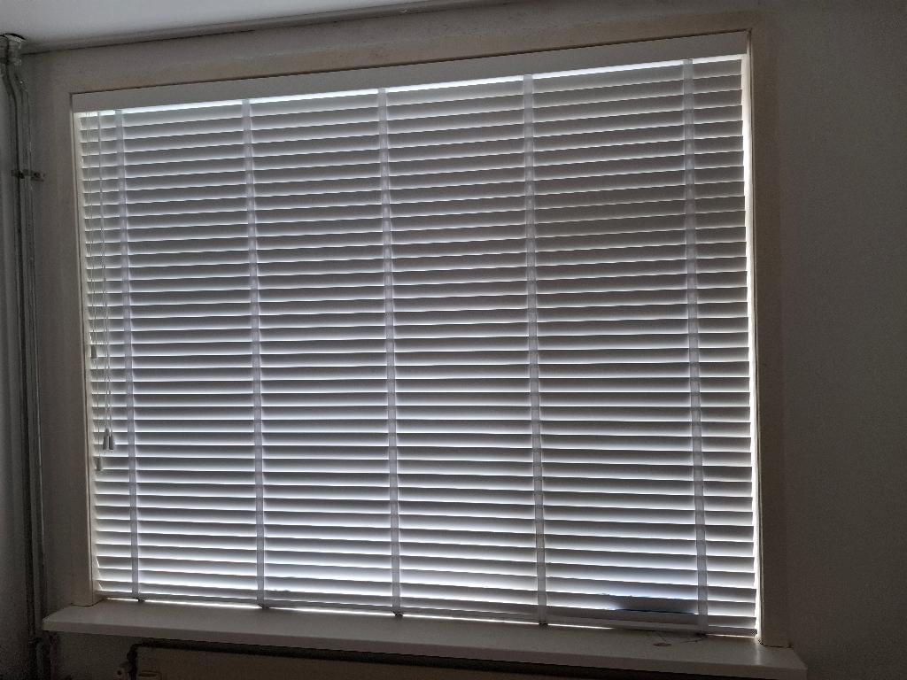 Mooie witte houten jaloezieen, Huis en Inrichting, Ophalen, Zo goed als nieuw, Minder dan 100 cm