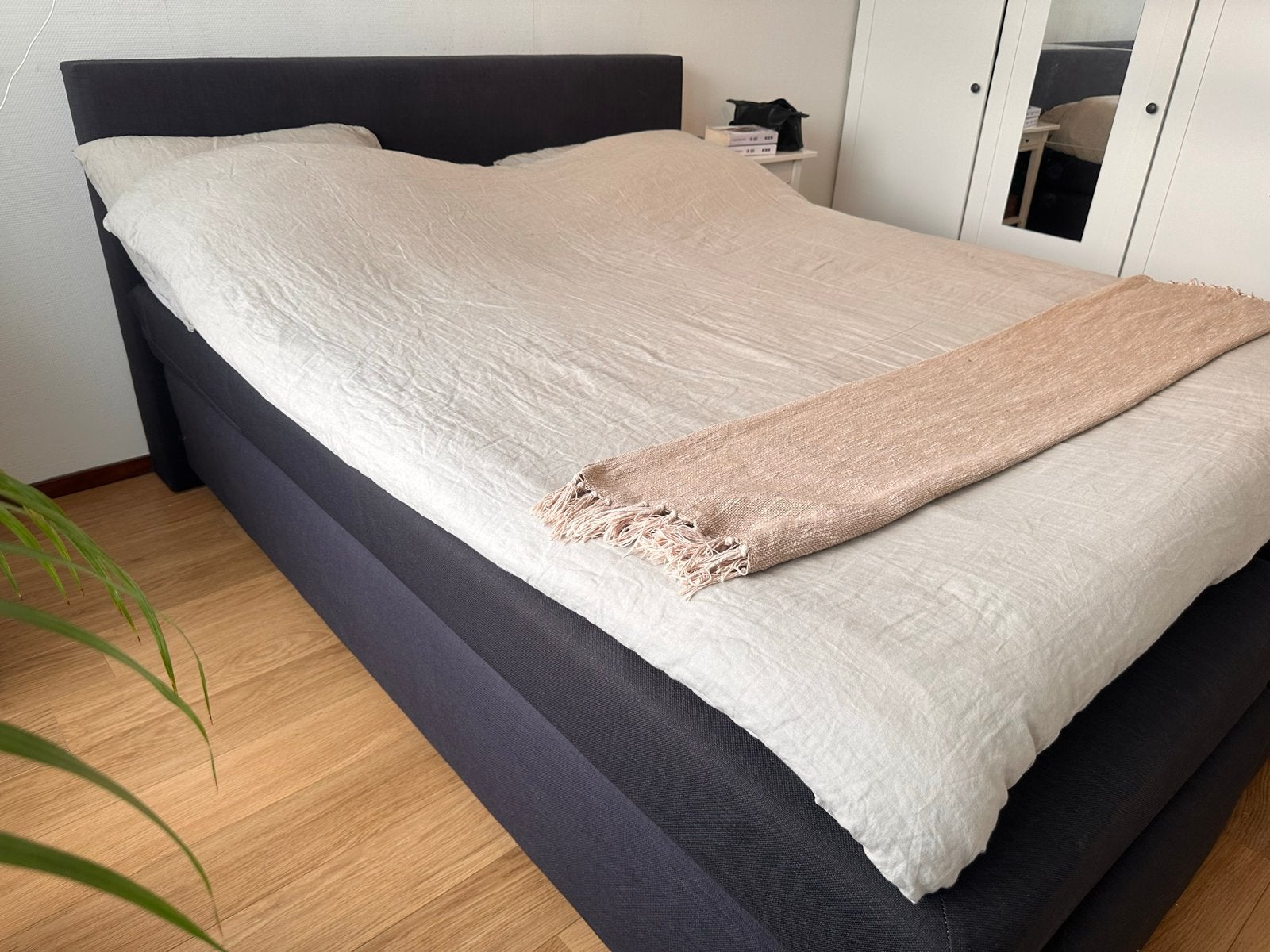 Karlsson Boxspring 160x210 – Scandinavische kwaliteit, Gebruikt, Tweepersoons, 160 cm, 210 cm