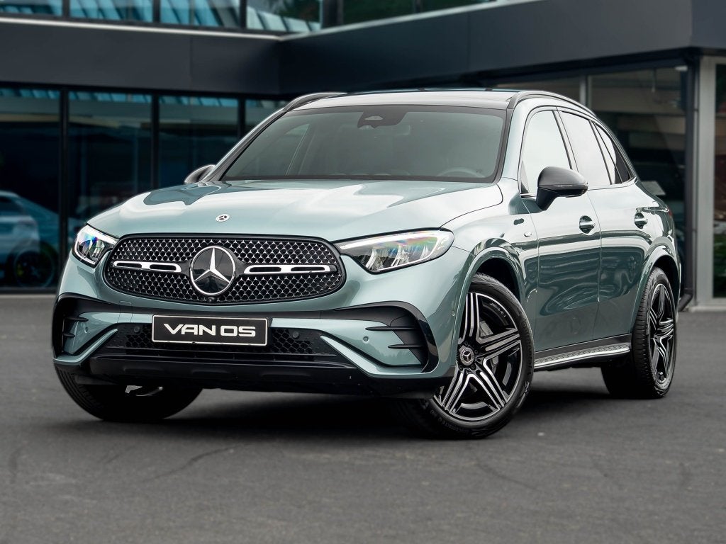 Mercedes-Benz GLC GLC 300e 4MATIC AMG Line | Pano | Luchtver, Gebruikt, 4 cilinders, 2000 kg, Vierwielaandrijving
