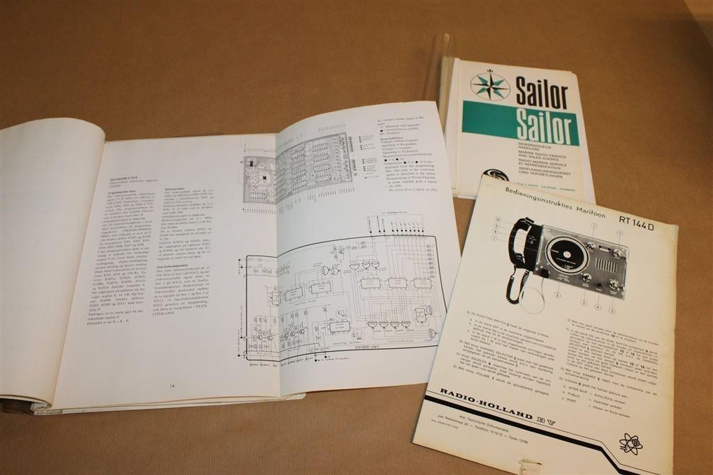 Sailor RT144 — Marifoon Documentatie met Schema’s Schaars, Gebruikt, -, -, Ophalen of Verzenden