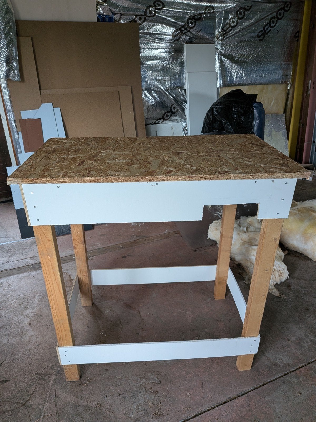 Stevig werkbankje met OSB blad - 108x61x112 cm, Doe-het-zelf en Verbouw, Werkbanken, Ophalen, Zo goed als nieuw, 70 tot 120 cm