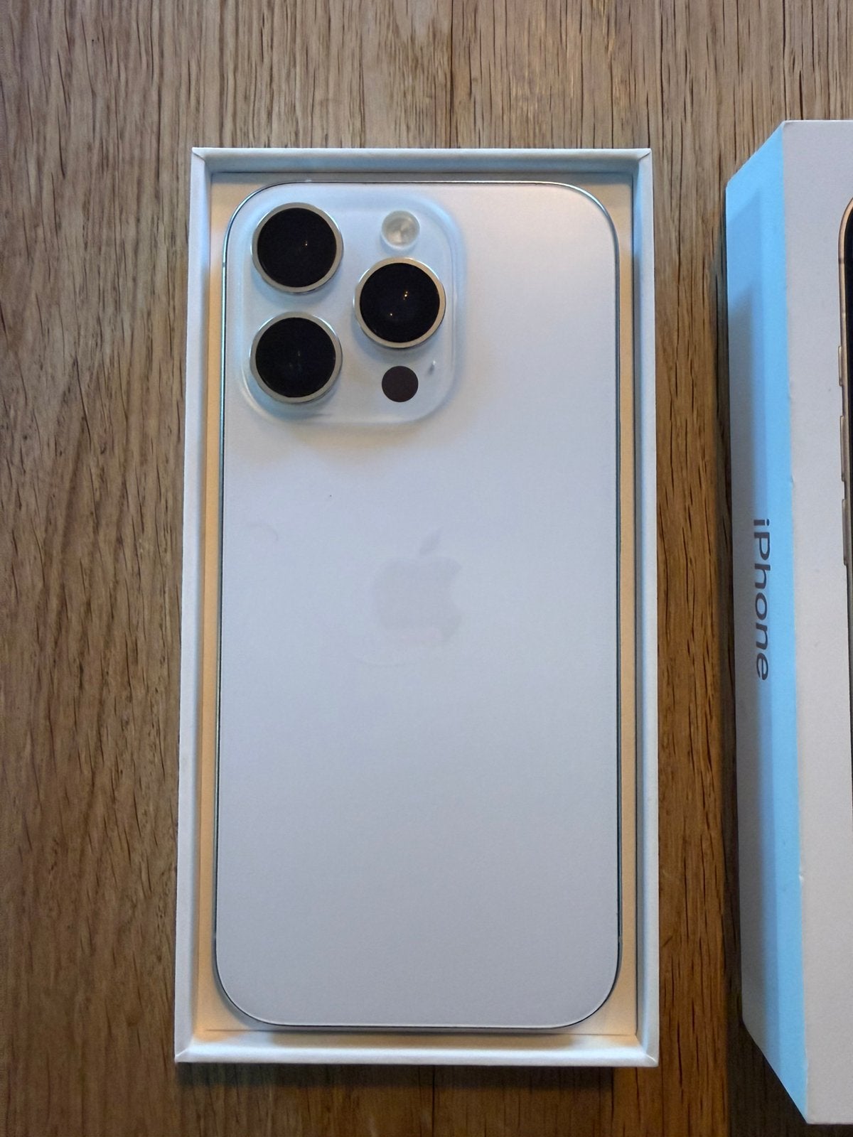 iPhone 16 Pro 128GB Wit Titanium | Batterij 94% | Met doos, Telecommunicatie, IPhone 16 Pro, 94 %, 128 GB, Wit