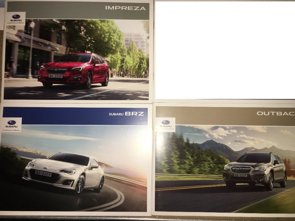 14x Subaru brochures folders oa Impreza BRZ Outback Legacy, Ophalen of Verzenden, Zo goed als nieuw, Overige merken