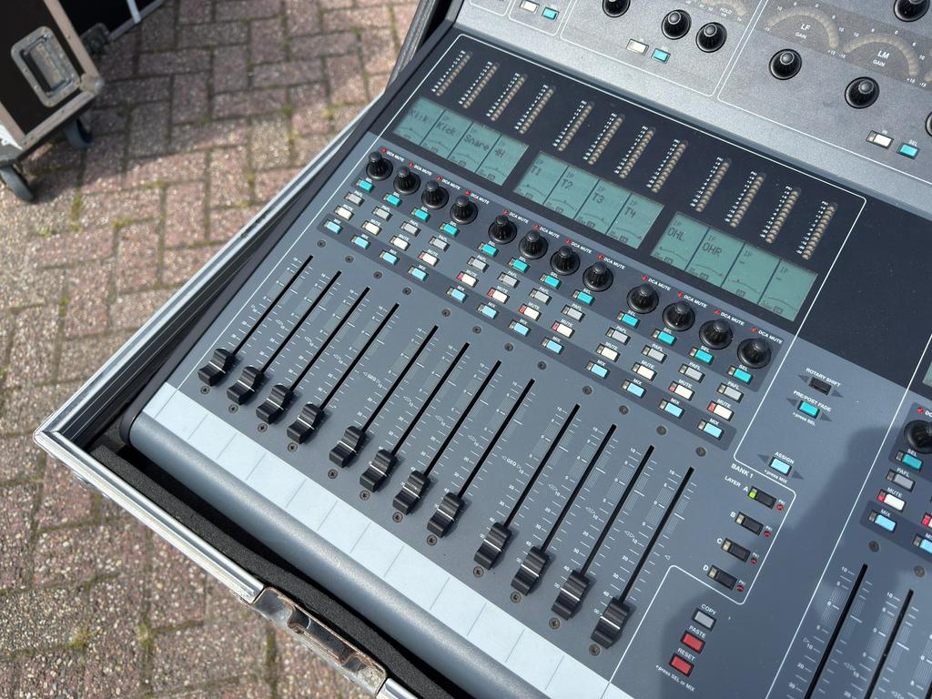 Allen & Heath I-live T80 incl idr32 te koop, Muziek en Instrumenten, Mengpanelen, Ophalen, Gebruikt, 20 kanalen of meer, Microfooningang
