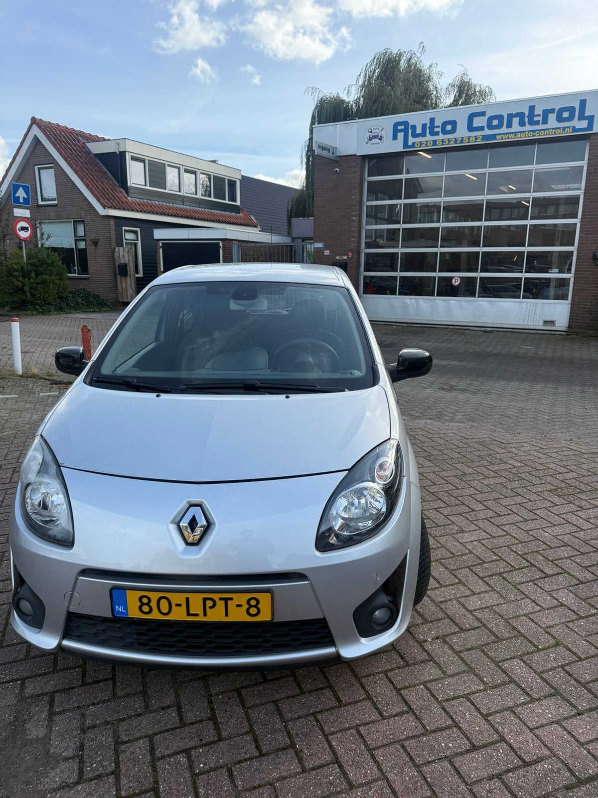 Renault Twingo 1.2 16V 2010 Grijs, 839 kg, Zwart, 4 cilinders, 4 stoelen