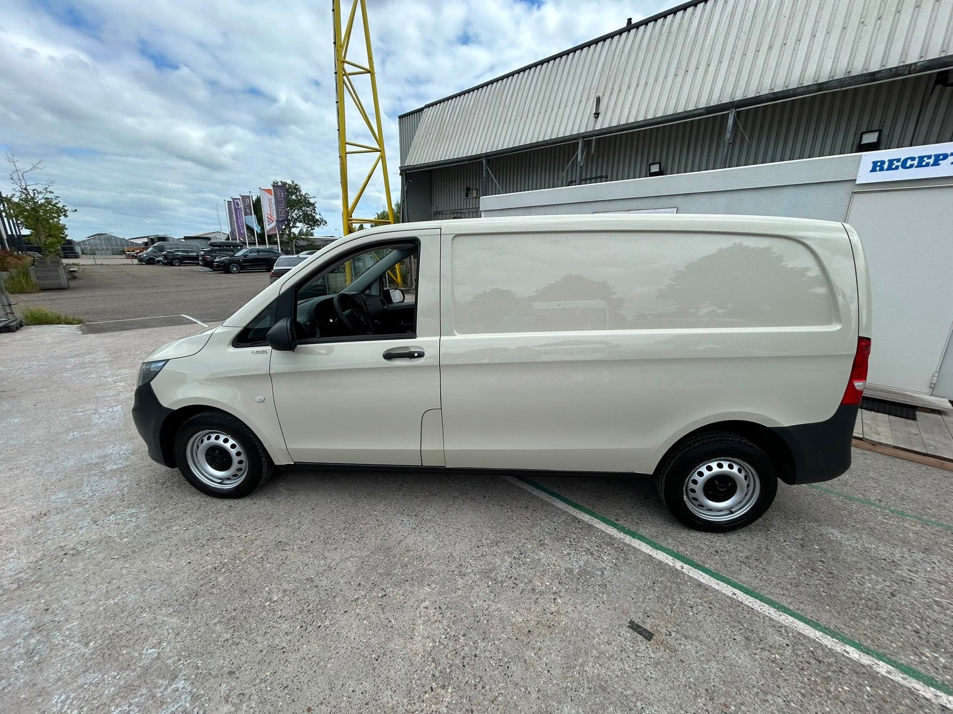 Mercedes-Benz Vito 109 CDI Functional airco3 persoons, Auto's, Voorwielaandrijving, Euro 5, Stof, Gebruikt