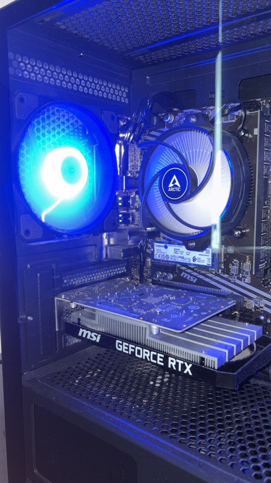 Foto 3 van Gaming PC msi