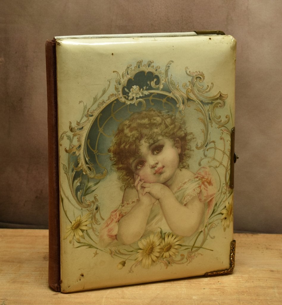 Oude Celluloid Foto Album. "Uit Aletta's Tijd", Ophalen of Verzenden