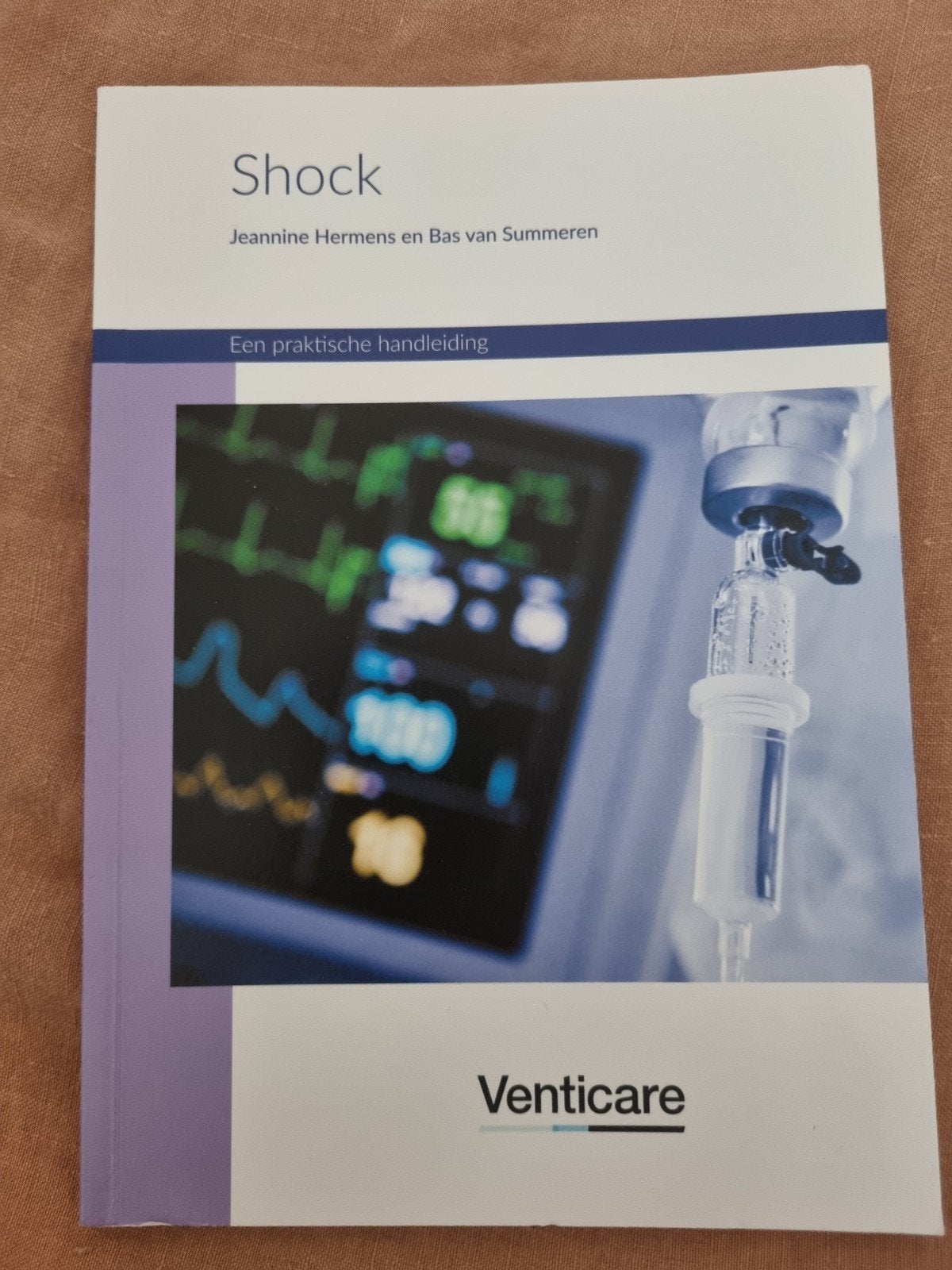 Jeannine Hermens - Shock, Ophalen of Verzenden, Zo goed als nieuw, Jeannine Hermens; Bas van Summeren