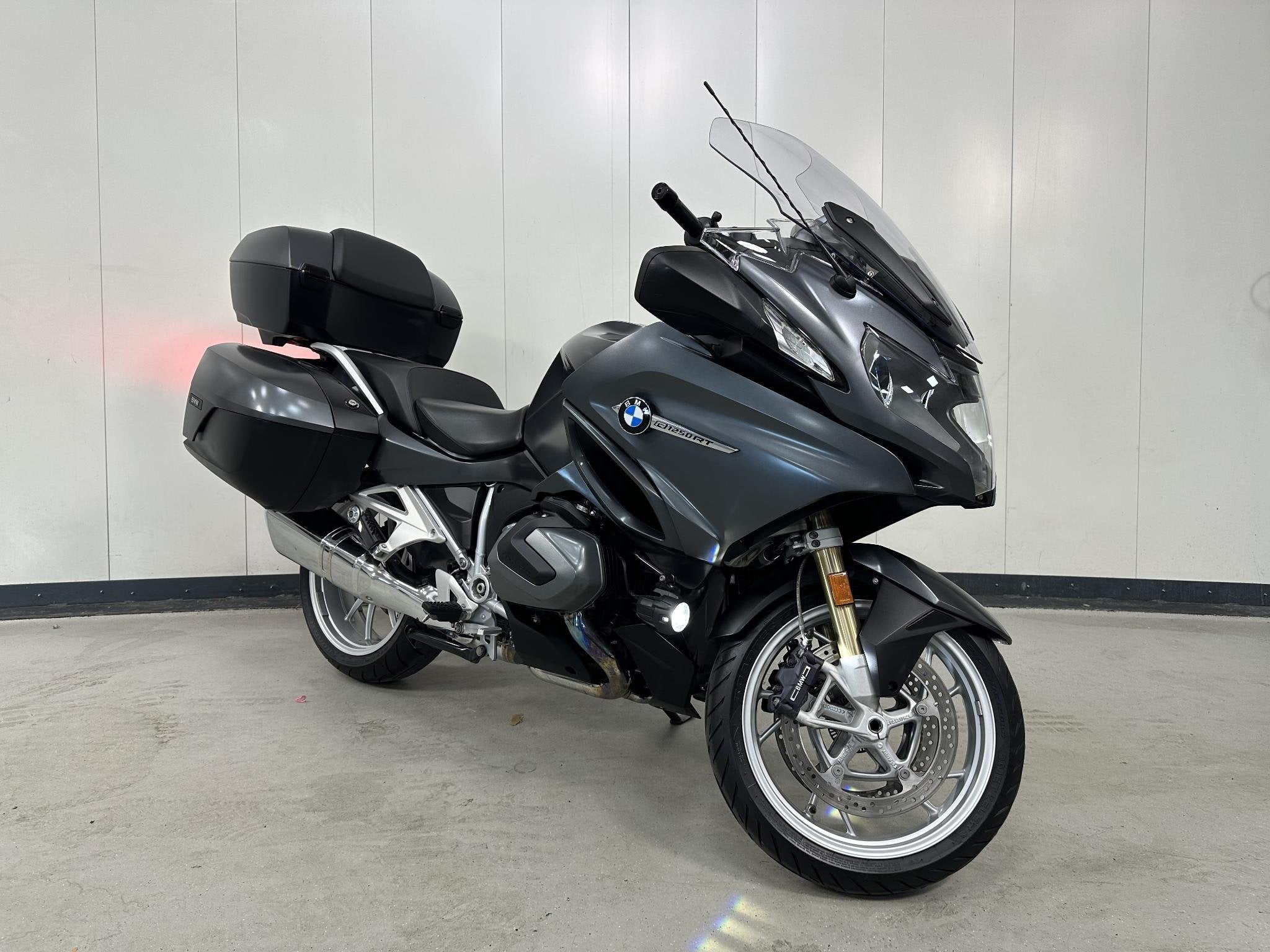 BMW R 1250 RT Exclusive *3-PAKKETEN*MetallicMatMineralGrey*R, Motoren, Motoren | BMW, Einsteinlaan 5
2289 CC  Rijswijk, NL, 1254 cc
