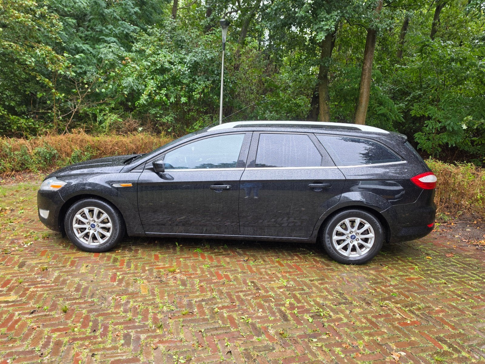 Ford Mondeo 2.0 16V 107KW Wagon 2007 Zwart, Auto's, 145 pk, Stoelverwarming, Zwart, 4 cilinders
