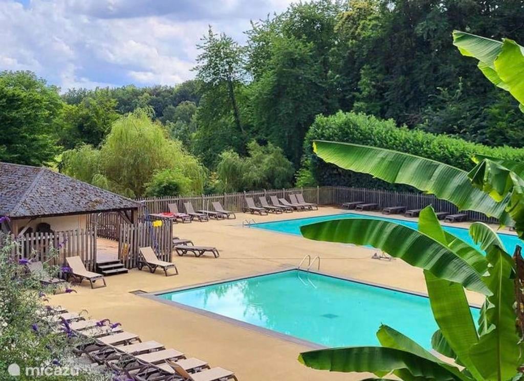 Gezellig Vakantiehuis Dordogne,4*camping Chateau le Verdoyer, Speeltuin, 2 slaapkamers, Recreatiepark, Dordogne