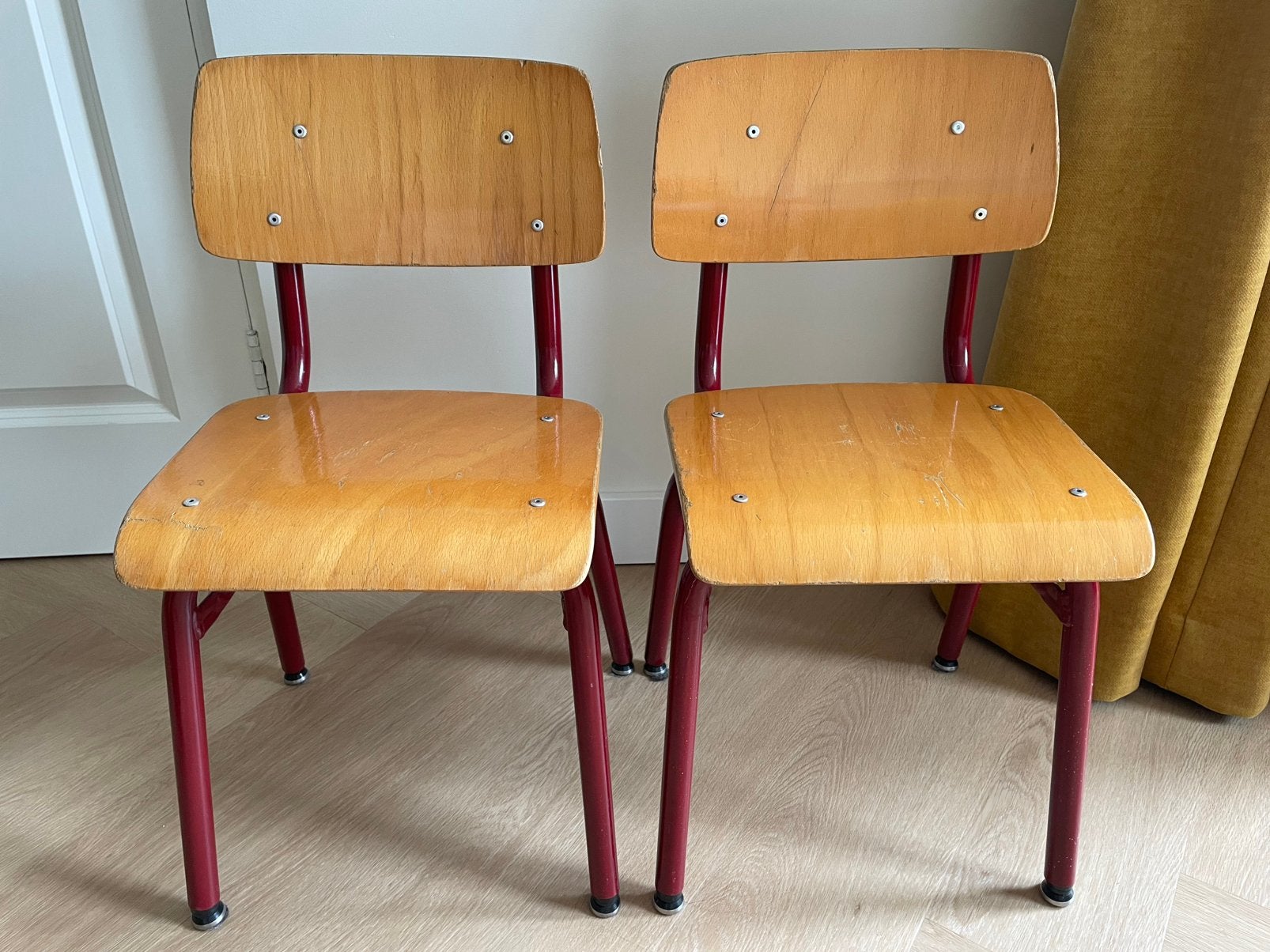 Vintage kleuter/peuter stoeltjes, 2 stuks, Ophalen, Gebruikt, Stoel(en)