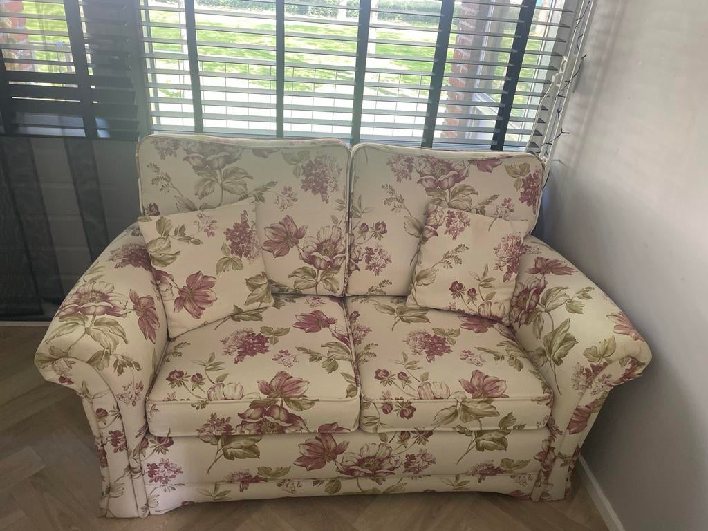 Schattig tweezits bankje met bloemenprint, Ophalen, Gebruikt, 150 tot 200 cm, Tweepersoons
