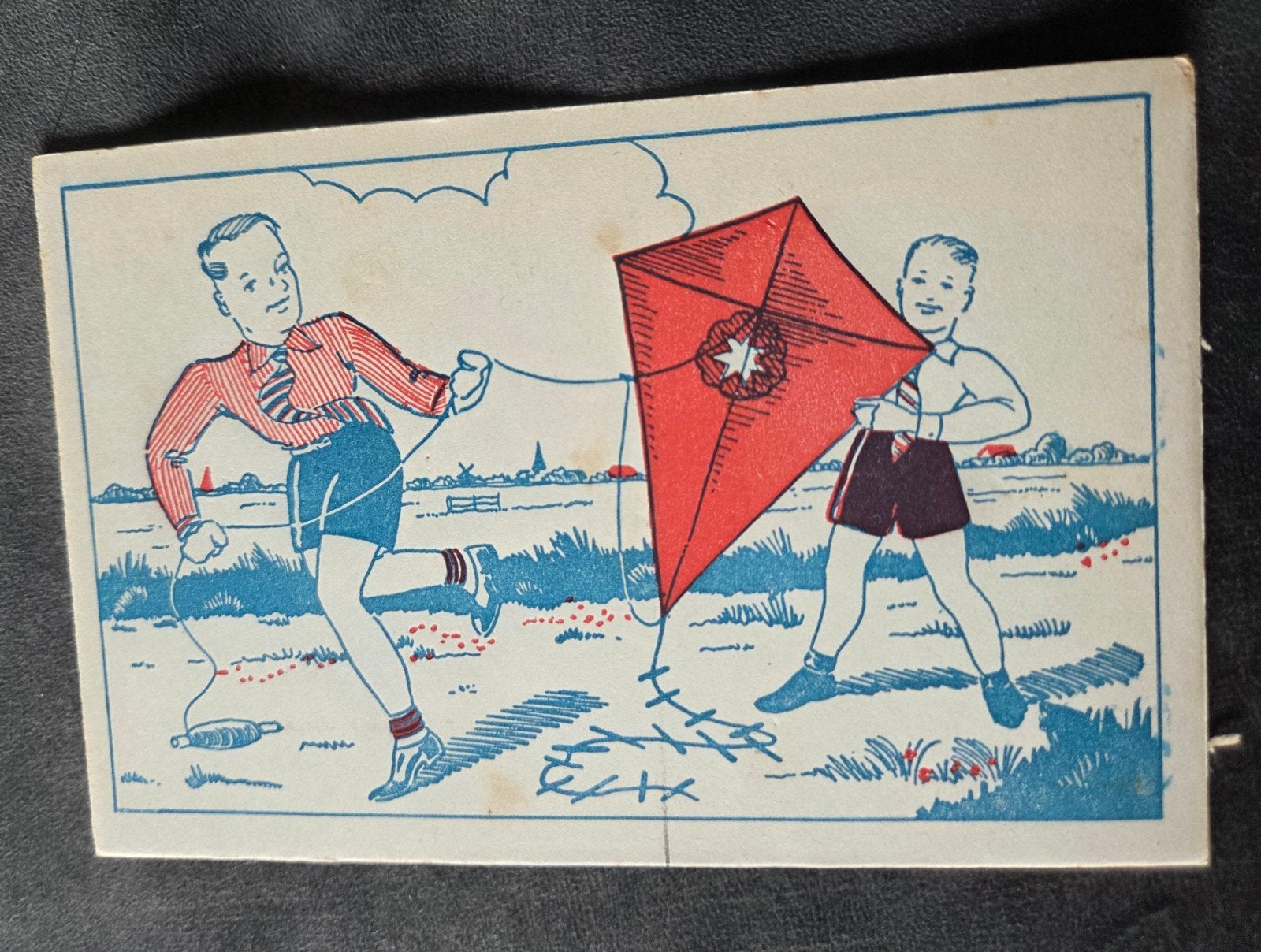 Oude ansichtkaart: Jongens met vlieger, Hollandse polder, Verzenden, 1920 tot 1940, Ongelopen, Kinderen