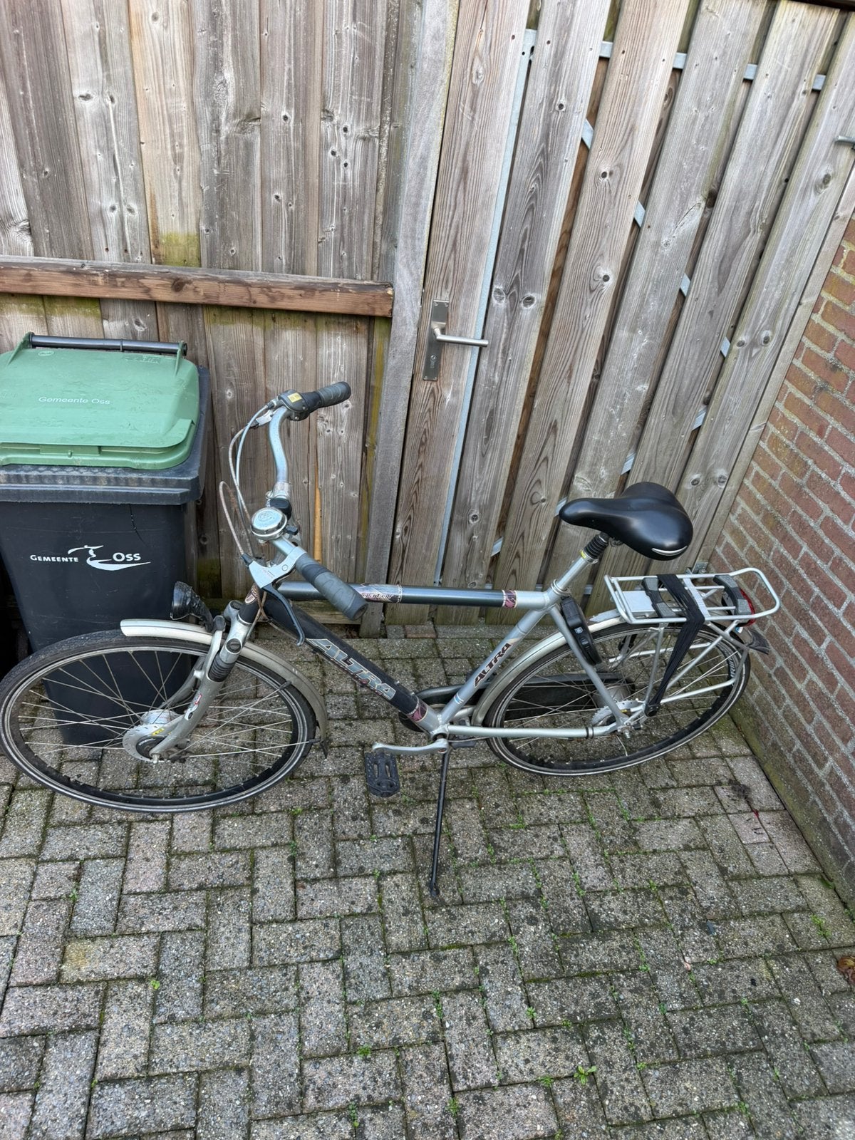 Herenfiets Altra, Ophalen of Verzenden, Zo goed als nieuw, Overige merken, Versnellingen