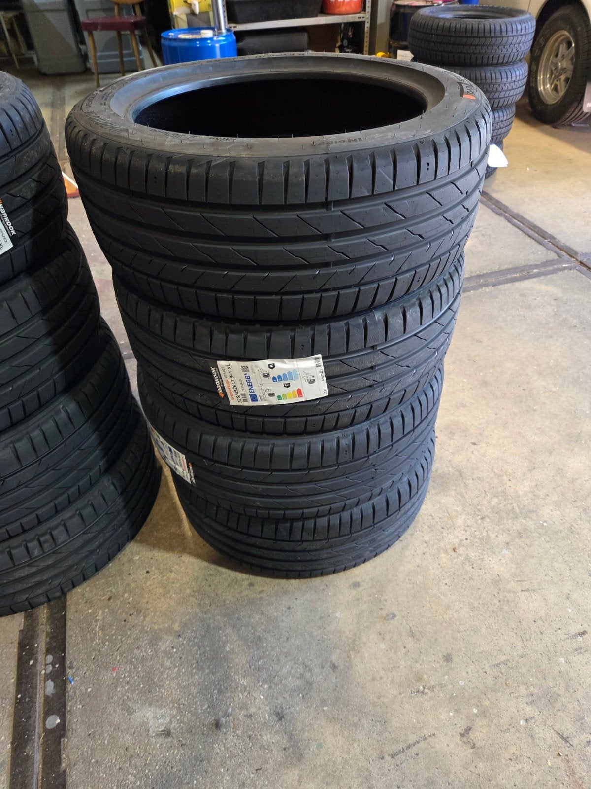 Hankook Ventus Evo 225/45R17 94Y Zomerbanden, Nieuw, 17 inch, Ophalen of Verzenden, Band(en)