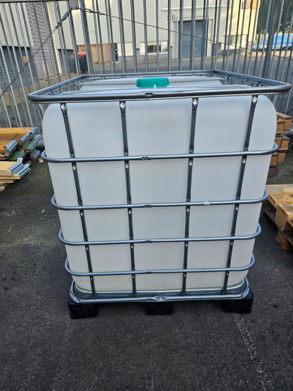 IBC container 1000 liter met kraan, Doe-het-zelf en Verbouw, Ophalen, Gebruikt, 100 cm of meer, 60 cm of meer