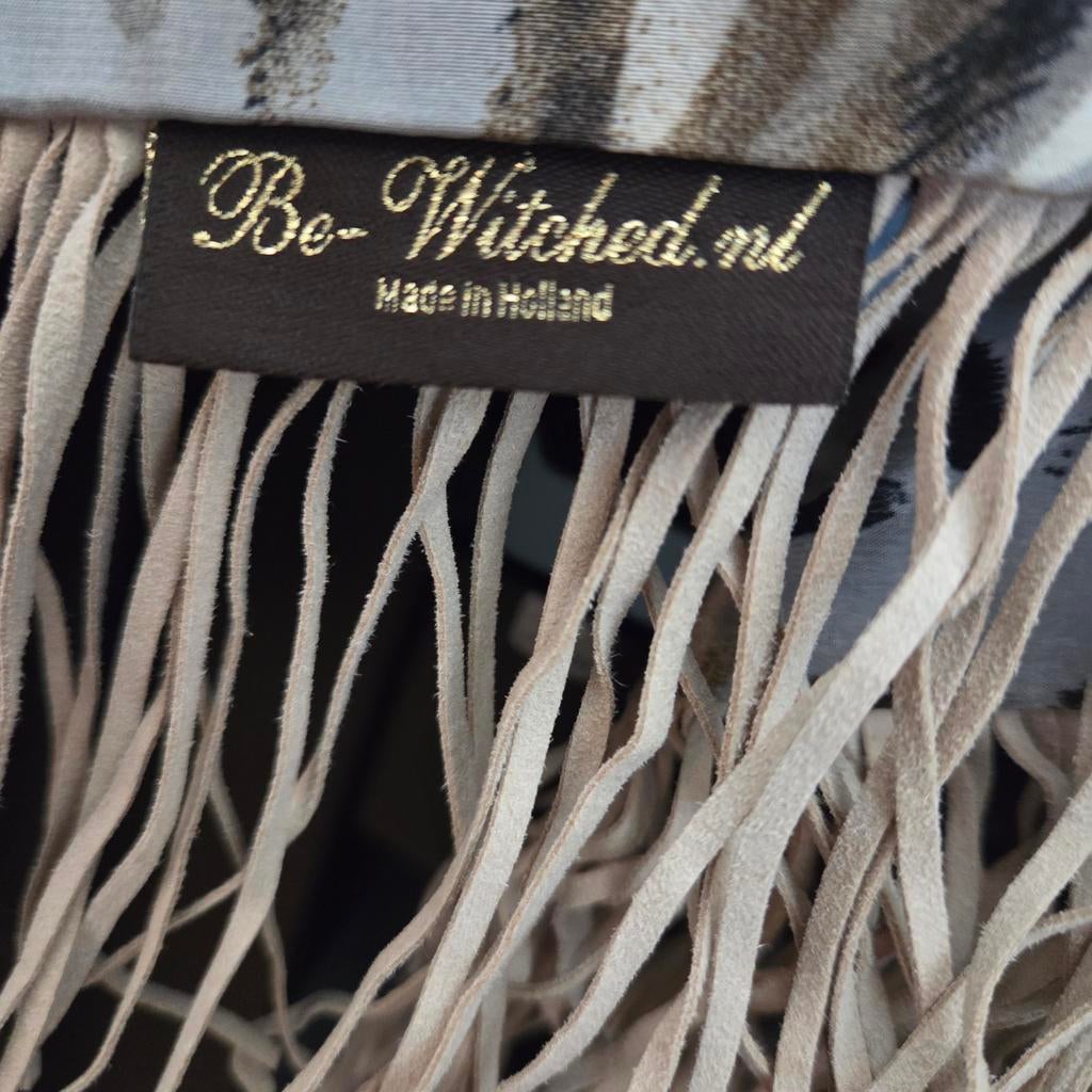 Shawl Be-wiched nieuw, Kleding | Dames, Mutsen, Sjaals en Handschoenen, Maat 46/48 (XL) of groter, Nieuw, Ophalen of Verzenden