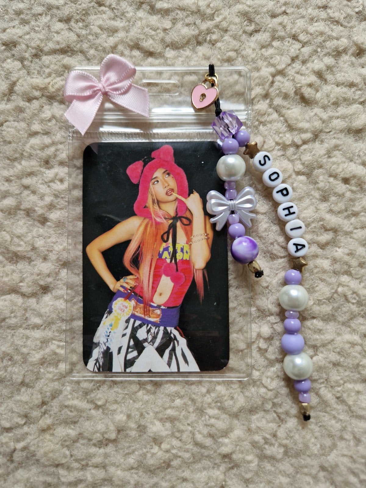 Katseye Sophia Photocard + Fanmade Beaded Charm / Holder, Ophalen of Verzenden, Zo goed als nieuw, Foto of Kaart