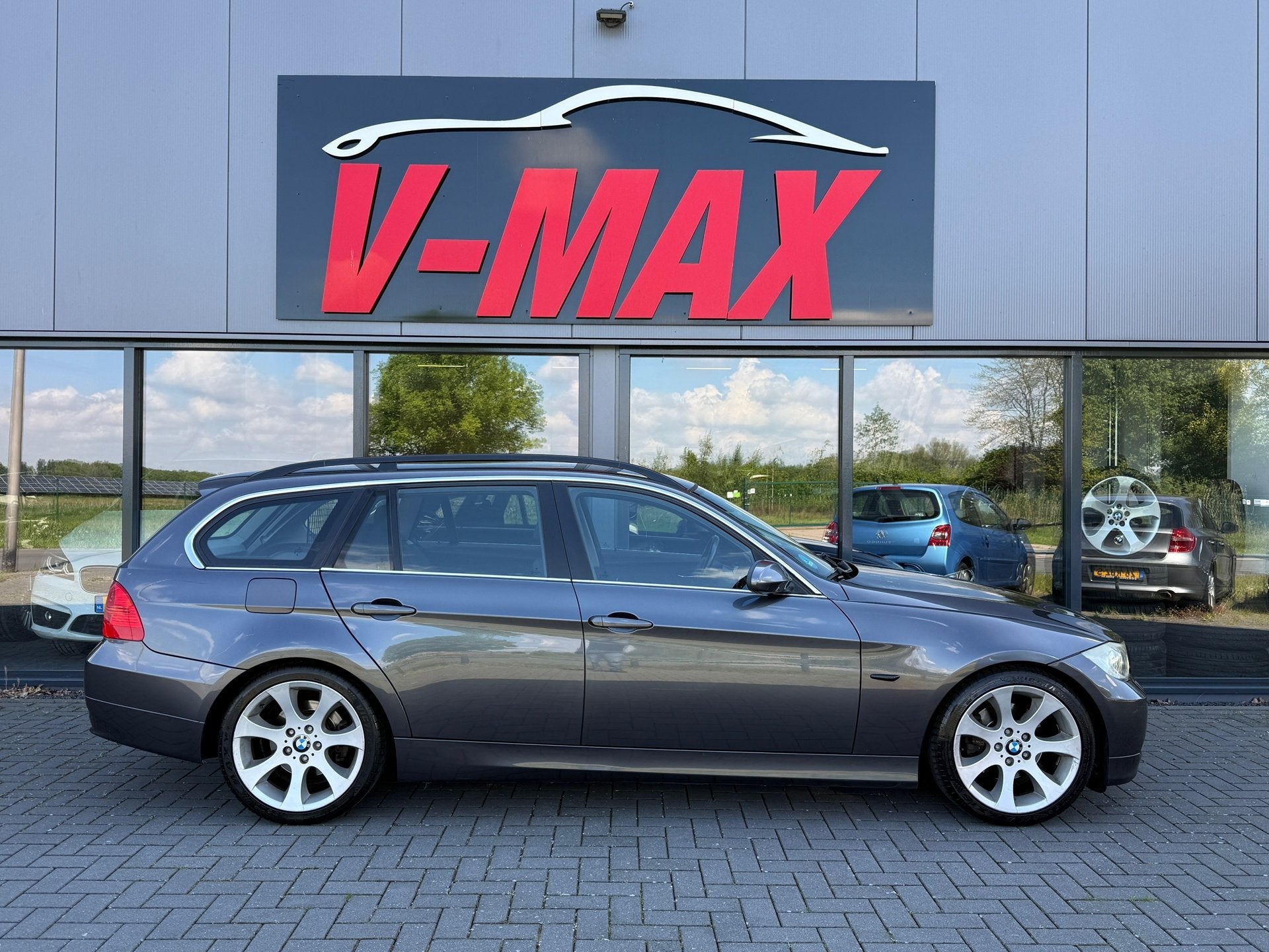 BMW 325i 3.0 Touring AUT High Executive Xenon Navi Cruise PD, Automaat, 745 kg, Gebruikt, 2996 cc