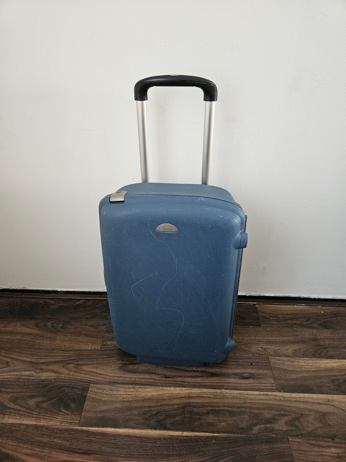 BLAUW SAMSONITE HARD CASE TROLLEY KOFFER 27 X 45 X 65 CM, Sieraden, Tassen en Uiterlijk, Koffers, Gebruikt, Hard kunststof, 45 tot 55 cm