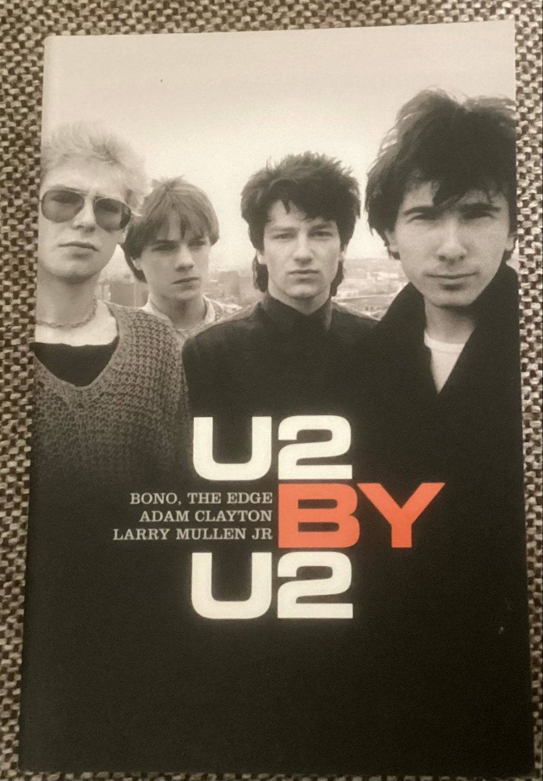 U2 by U2 - Het officiële verhaal van de band, Ophalen of Verzenden, Nieuw, Artiest