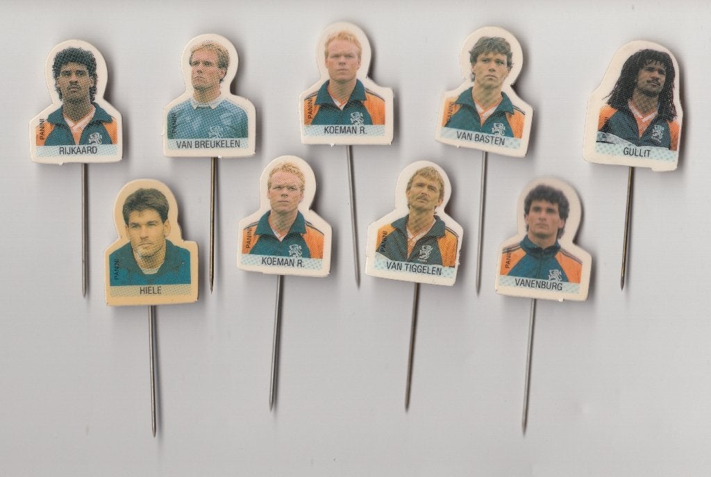 Voetbal Nederlands Elftal Ronald Koeman speldjes, Gebruikt, Niet vindbaar, Niet vindbaar, Speldje of Pin
