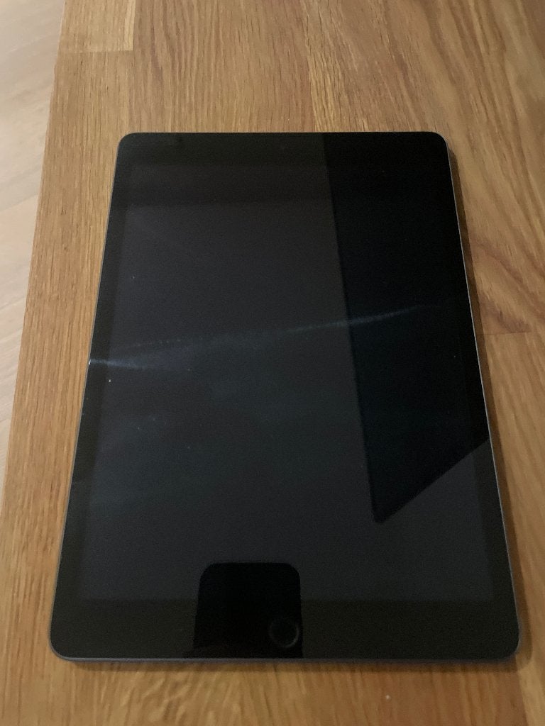 iPad (9e generatie) - 64 GB - Zo goed als nieuw!