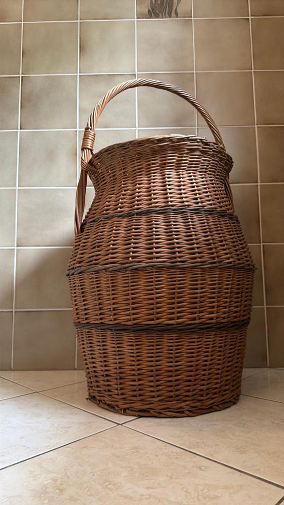 Grote Rieten Pot / Mand (82cm hoog), Huis en Inrichting, Woonaccessoires | Schalen en Manden, Ophalen, Gebruikt, Mand, Riet