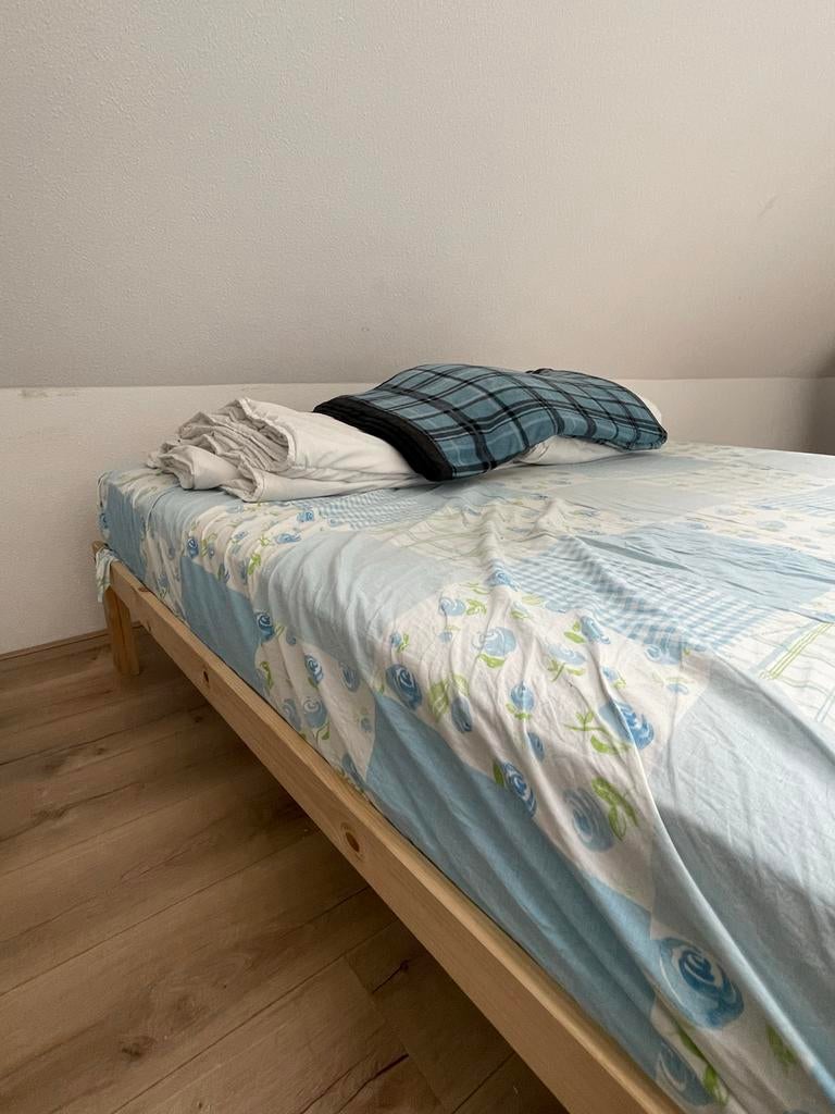 Ikea Neiden bed met Vastroy matras en lattenbodem, Huis en Inrichting, Ophalen, 90 cm, Zo goed als nieuw, 200 cm
