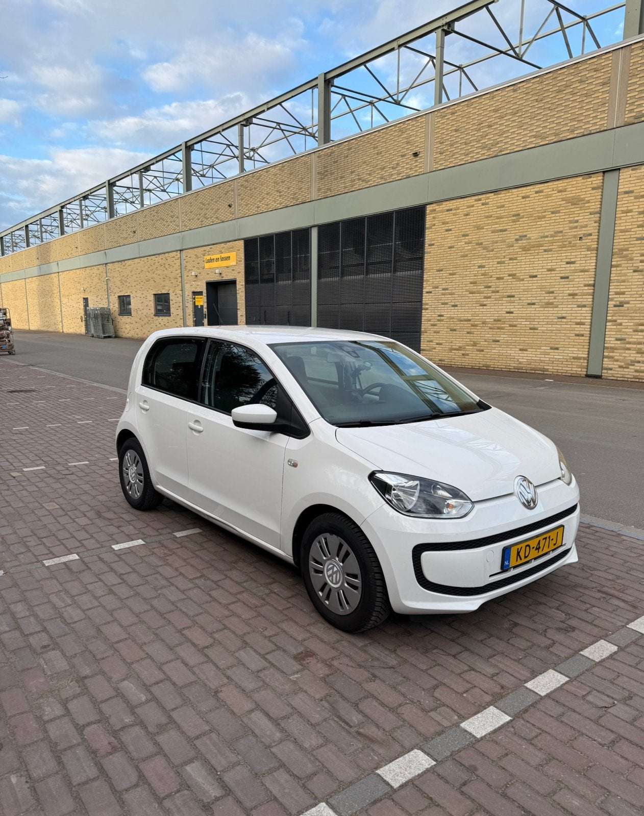 Volkswagen up! 1.0 44KW/60PK 5-DRS 2016 Wit, Auto's, Volkswagen, Voorwielaandrijving, Stof, 840 kg, Wit