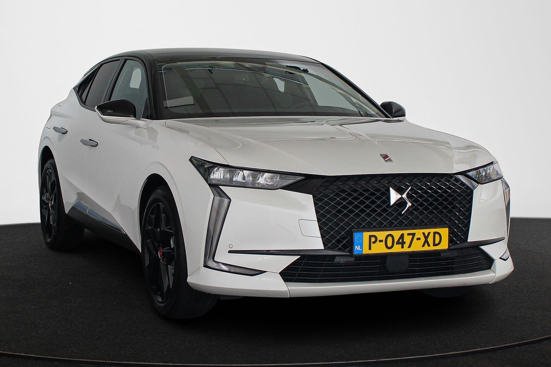 DS 4 1.2 PureTech Performance Line Automaat 360-Camera Apple, Auto's, DS, Gebruikt, 1199 cc, Origineel Nederlands, Bedrijf