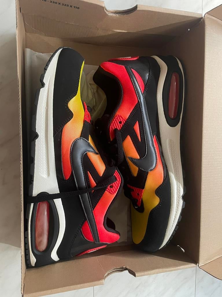 Nike Air Max Skyline (nieuw), Ophalen of Verzenden, Zo goed als nieuw, Overige kleuren