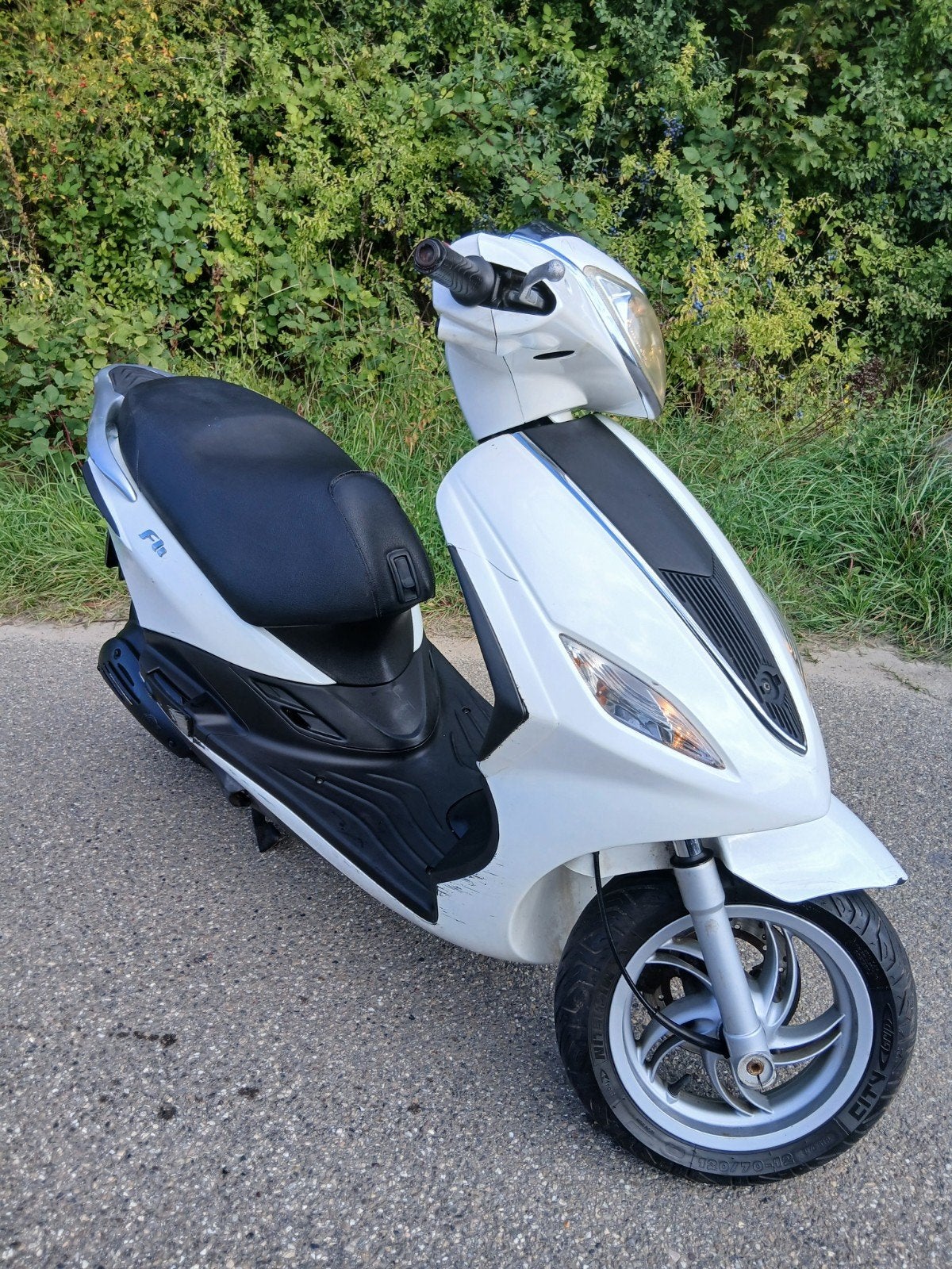 piaggio fly 2de eigenaar piaggio brom scooter zip vespa, Ophalen of Verzenden, Gebruikt, Benzine, Fly