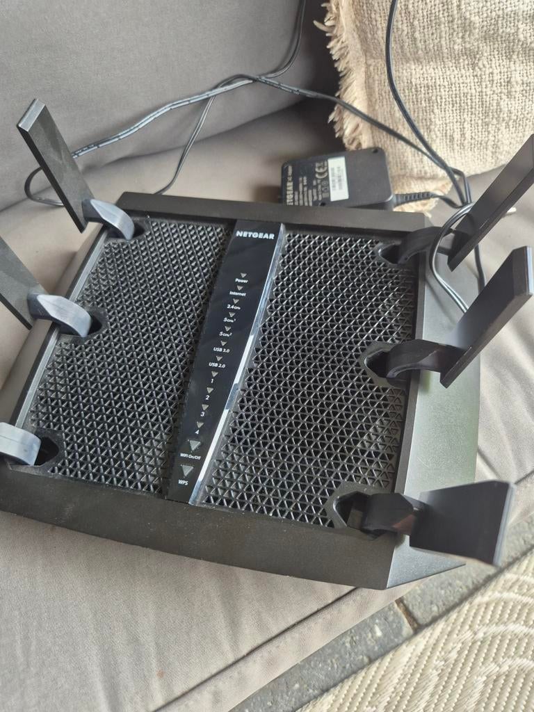 Netgear nighthawk x6 ac3200 R8000 2x, Computers en Software, Routers en Modems, Ophalen of Verzenden, Gebruikt, Router, Netgear