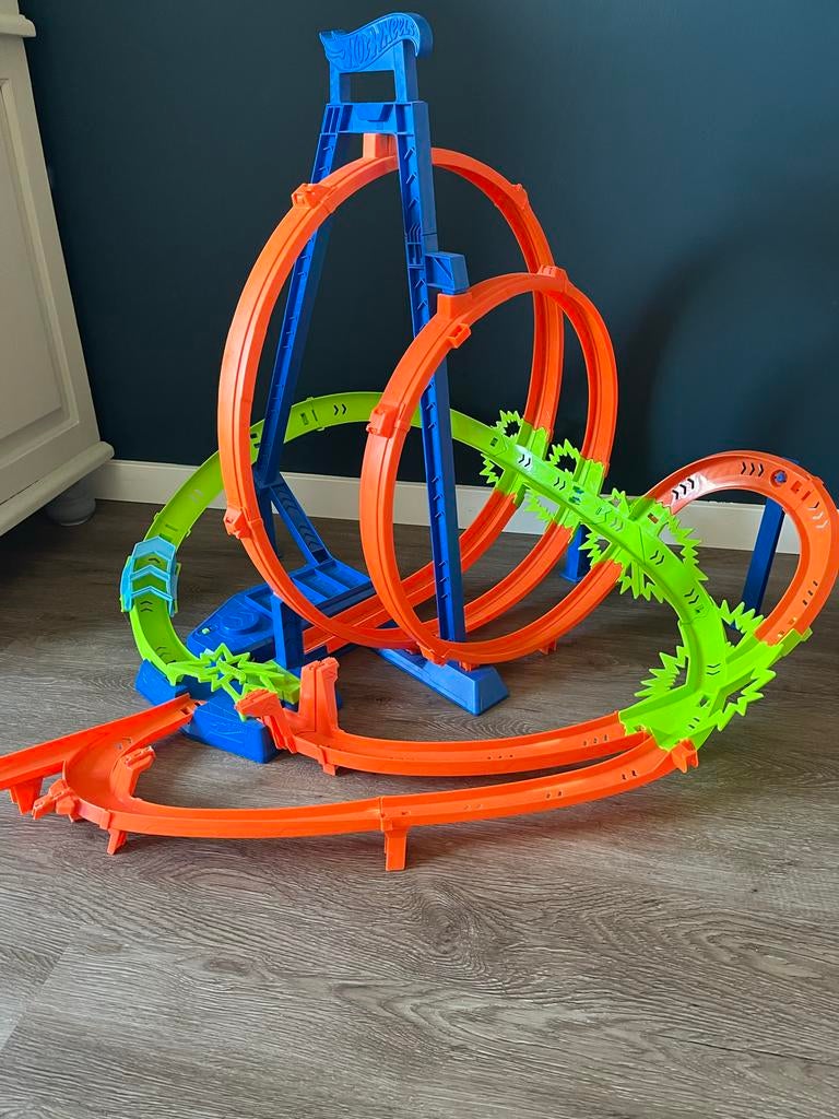 Hot Wheels Looping Racebaan, Kinderen en Baby's, Speelgoed | Racebanen, Ophalen, Racebaan, Zo goed als nieuw, Hot Wheels