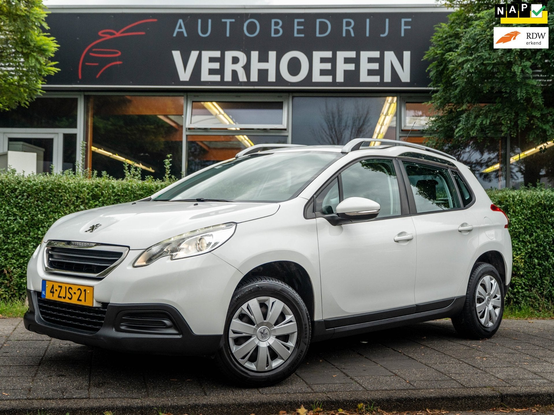 Peugeot 2008 1.2 PureTech Access | AIRCO | ORG NL NAP | 5 DE, Voorwielaandrijving, Euro 5, Zwart, 1199 cc