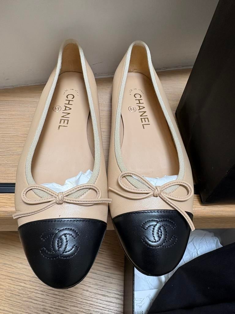 Chanel ballerina’s 37/38 C zgan origineel met bon, Ophalen of Verzenden, Zo goed als nieuw, Zwart