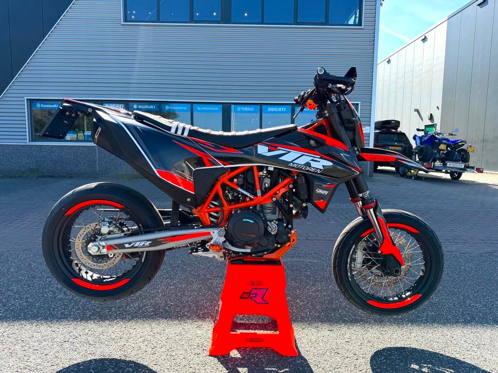 KTM 690 SMC R A2 rijbewijs Supermoto Supermotard no 450/500, Motoren, Motoren | KTM, 693 cc, LED Verlichting, Ktm, Bedrijf