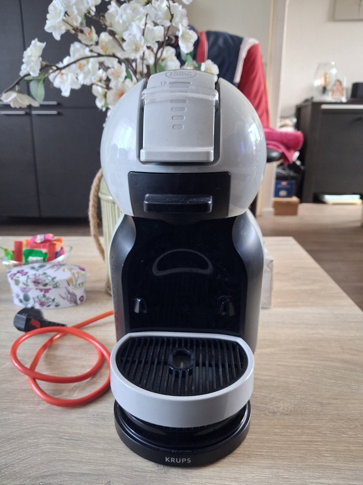 Nescafé Dolce Gusto Krups koffiezetapparaat, Witgoed en Apparatuur, Koffiemachine, Ophalen of Verzenden, Zo goed als nieuw, 1 kopje