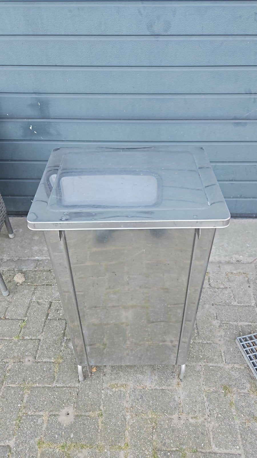 Horeca/buiten vuilnisbak, Ophalen, Rechthoekig, 75 cm of meer, 60 cm of meer