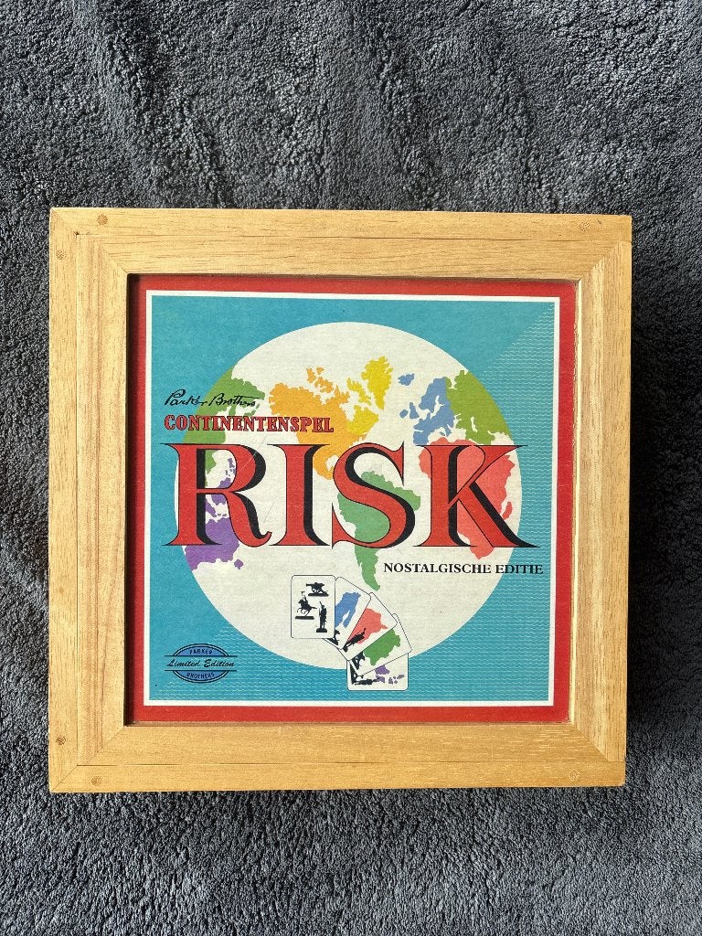 Risk nostalgische editie nieuw!, Vijf spelers of meer, Ophalen of Verzenden, Nieuw, Parker