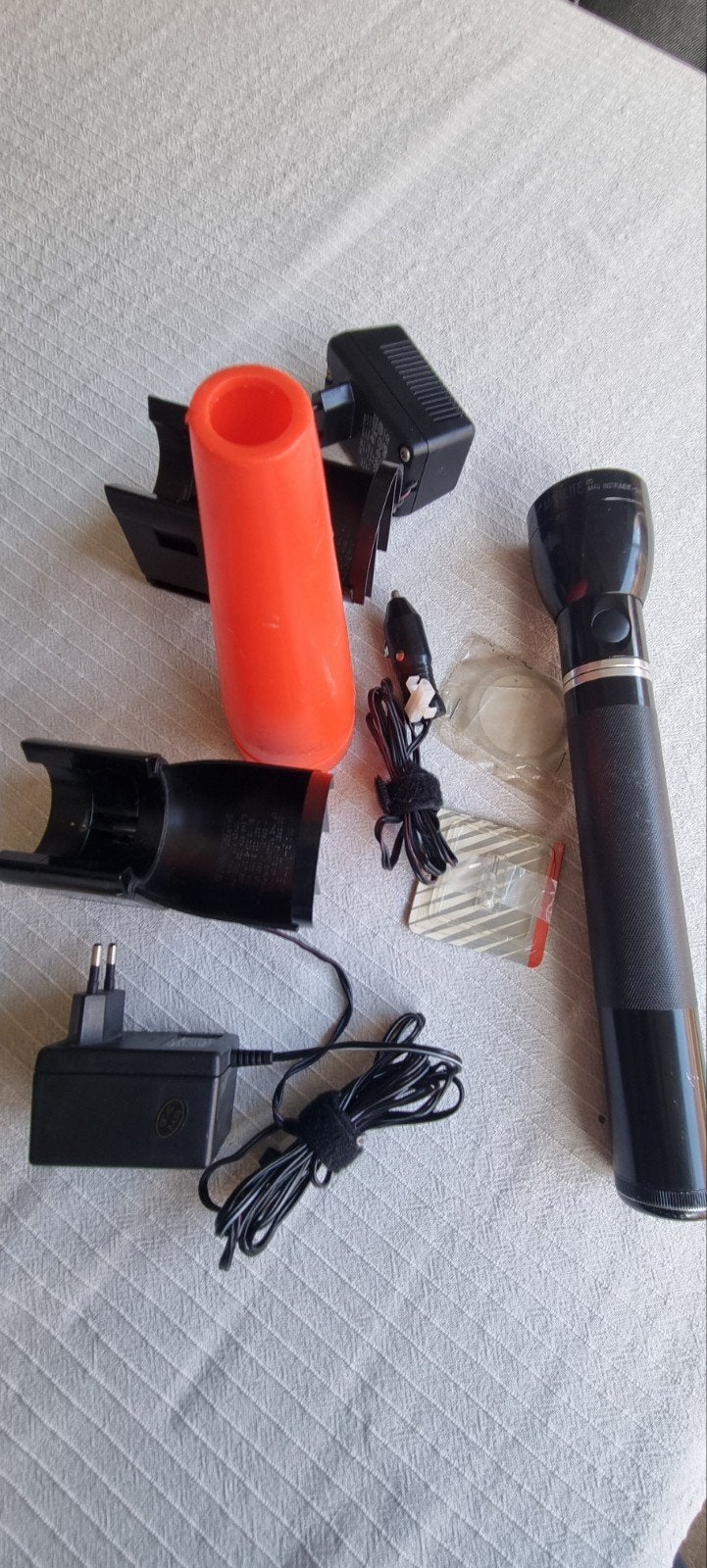 Maglite zaklamp met accessoires, Caravans en Kamperen, Zaklampen, Gebruikt, Accu, Ophalen of Verzenden