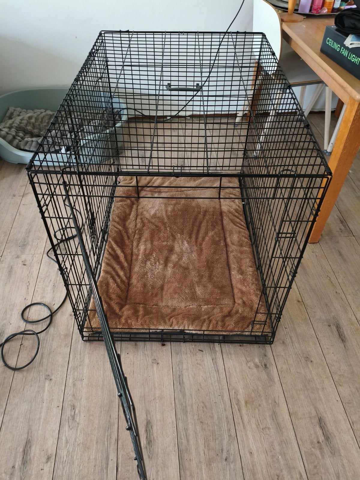 Nieuw xl honden bench met hoes, Ophalen, Zo goed als nieuw