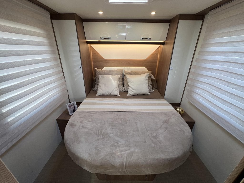 Bürstner Harmony T 736 QUEENSBED+HEFBED 9T-AUTOMAAT, Caravans en Kamperen, Automaat, Fiat, 7 tot 8 meter, Bedrijf