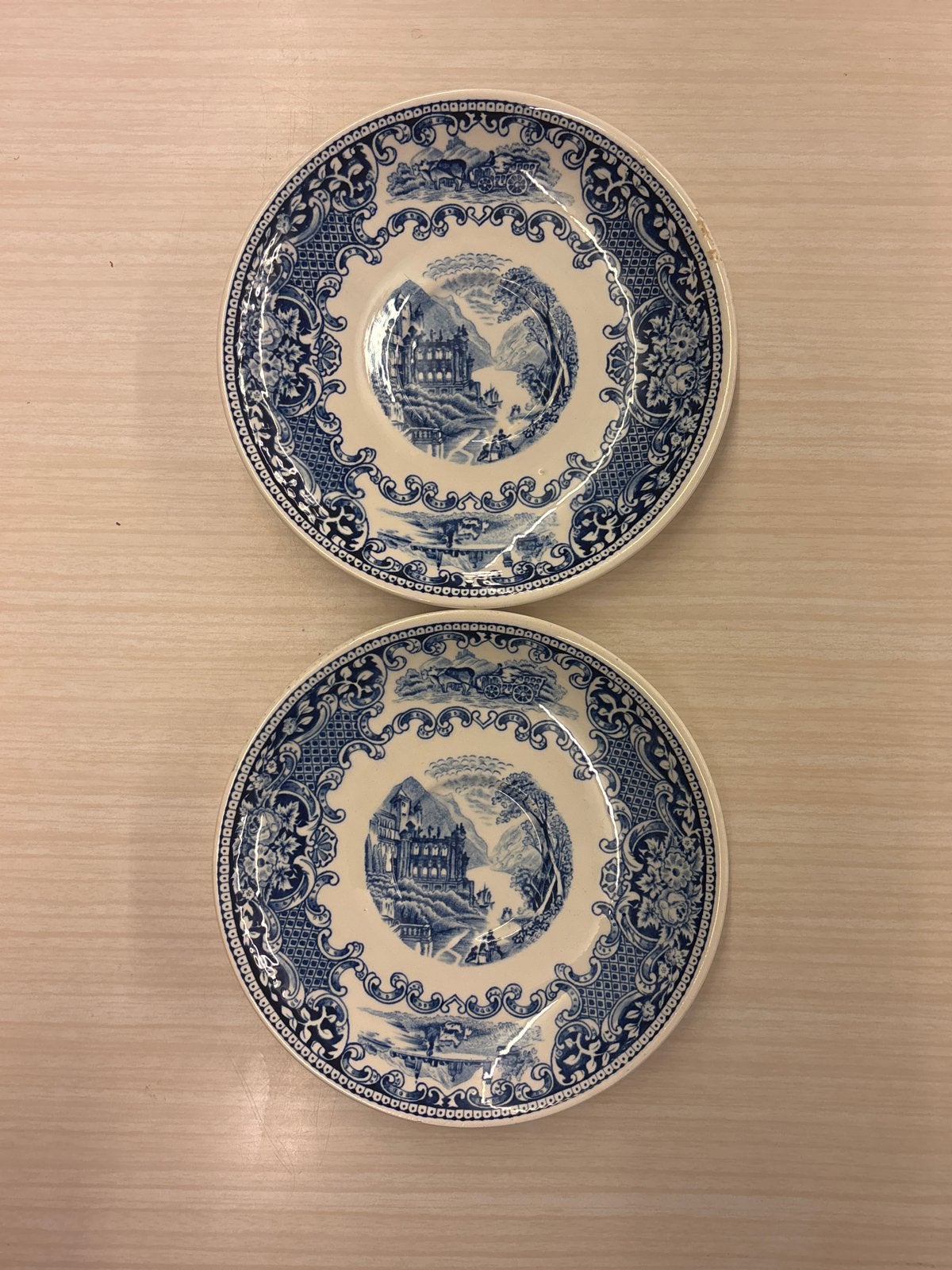 2 Cambridge Old England borden 16x16 cm - Zeer goede staat, Antiek en Kunst, Antiek | Servies los, Ophalen