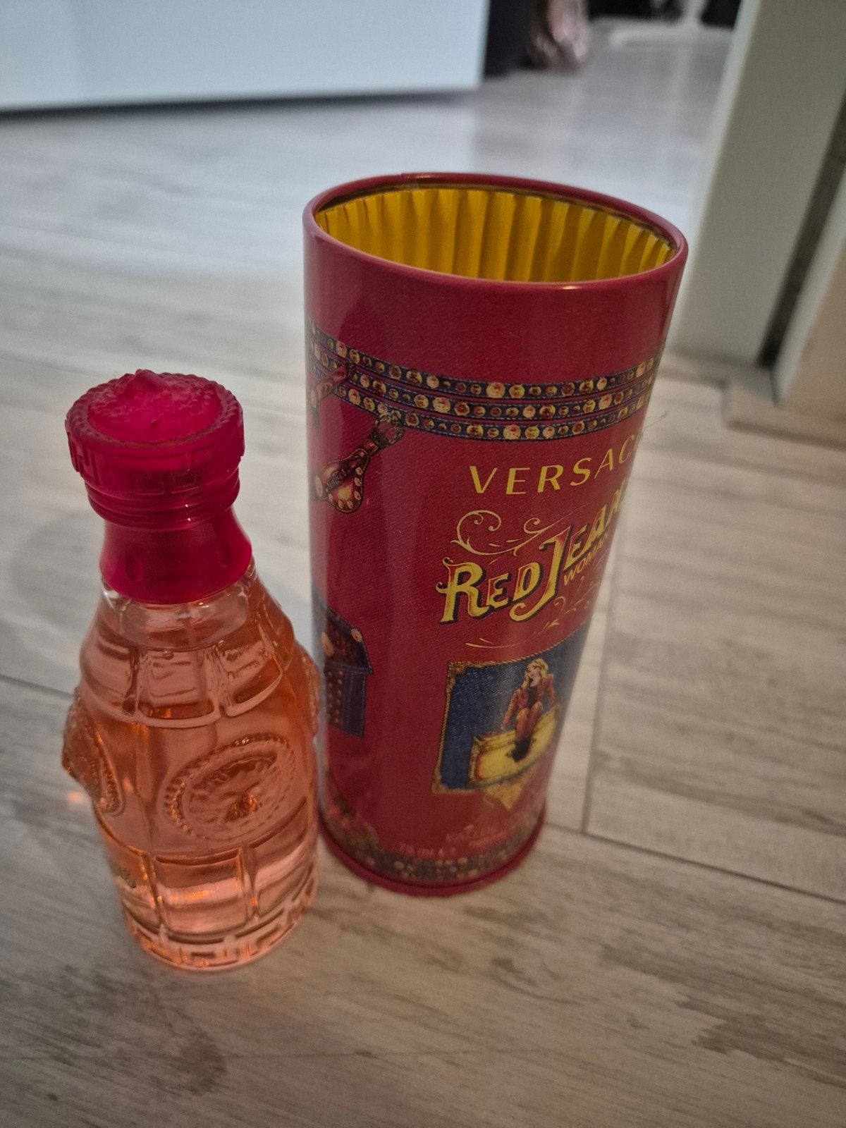 Versace Red Jeans Eau de Toilette Dames Parfum 75ml, Ophalen of Verzenden, Nieuw