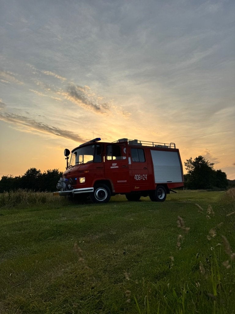 Mercedes Dudo Daimler Benz 1981 brandweerwagen E9.500,-, Achterwielaandrijving, 3325 kg, Overige bekleding, Mercedes-Benz
